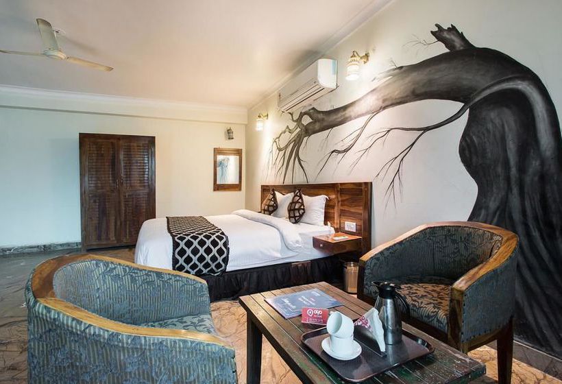 Hotel Oyo Premium Delhi Jaipur Highway 13