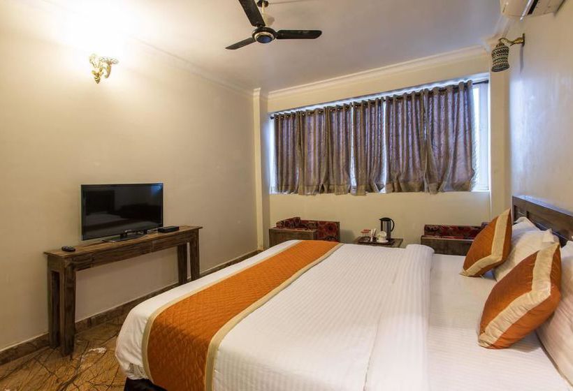 Hotel Oyo Premium Delhi Jaipur Highway 2