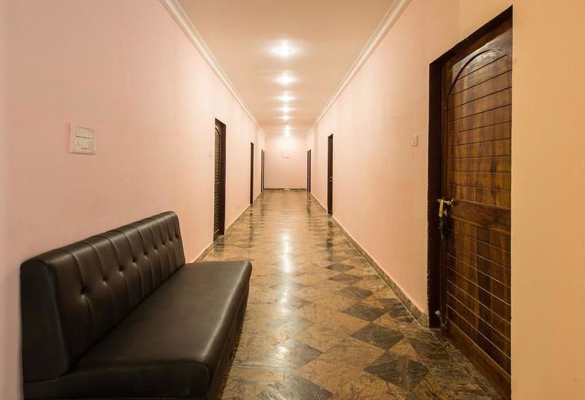 Hotel Oyo Premium Delhi Jaipur Highway 6