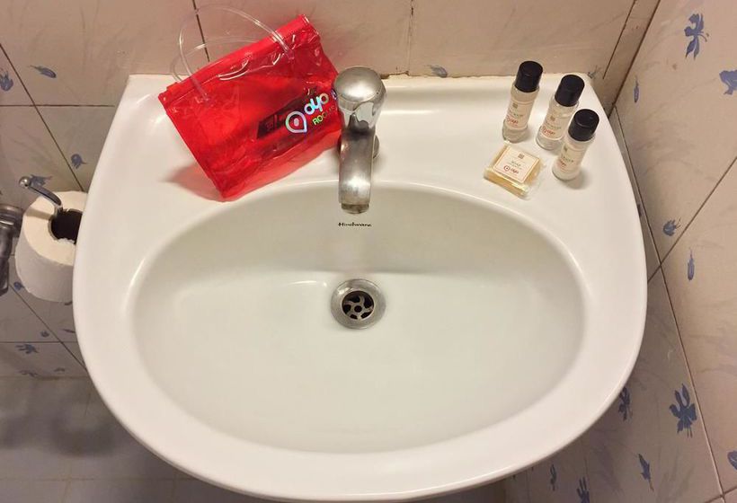 Hotel Oyo Rooms Jayamahal Road Mg Road 4