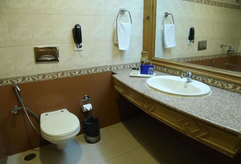 Hotel Oyo Premium Panchkula Bus Stand