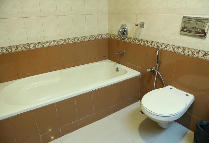 Hotel Oyo Premium Panchkula Bus Stand 1