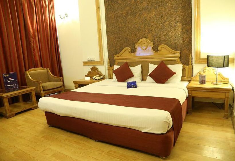 Hotel Oyo Premium Panchkula Bus Stand 3