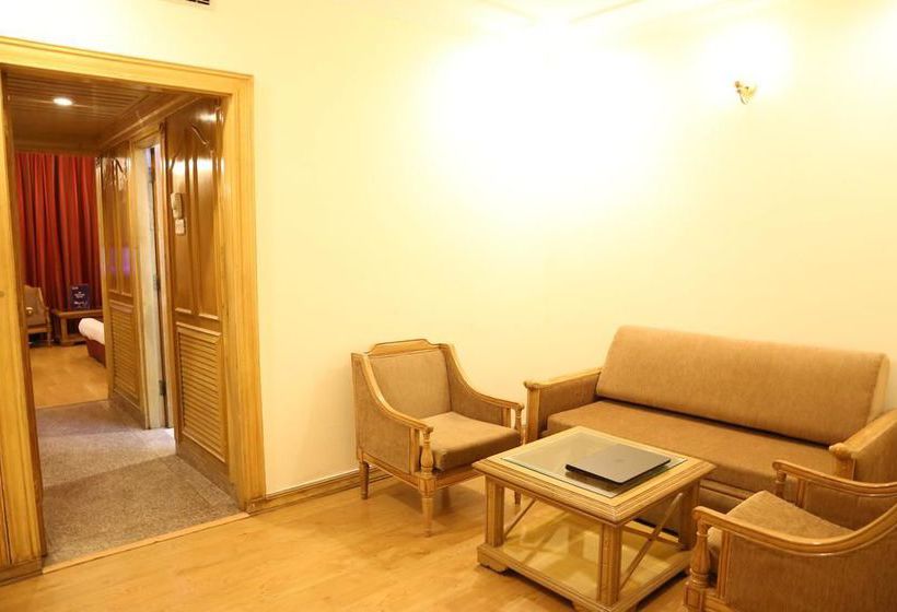 Hotel Oyo Premium Panchkula Bus Stand 6