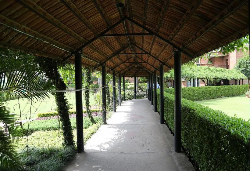 Hotel Oyo Premium Gurudwara Nada Sahib 5