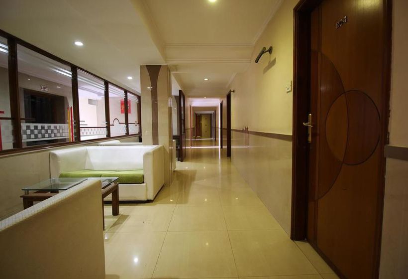Hotel Oyo Rooms Ahmedabad Relief Road Ii 10