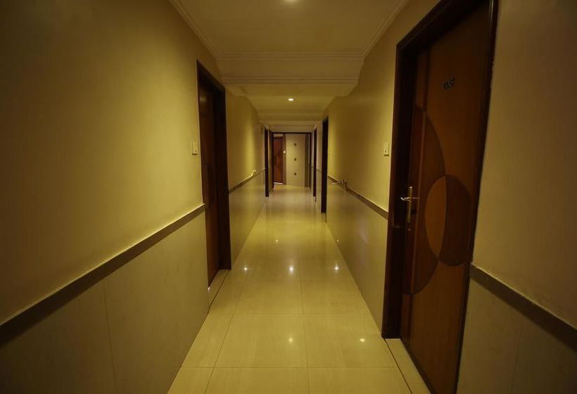 Hotel Oyo Rooms Ahmedabad Relief Road Ii 11