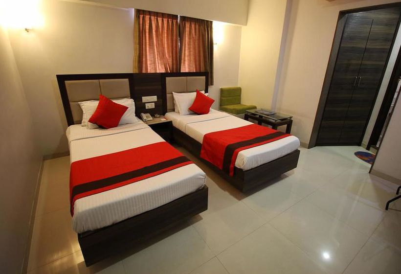 Hotel Oyo Rooms Ahmedabad Relief Road Ii 2