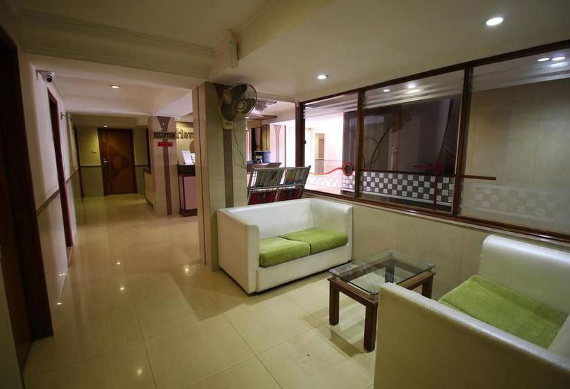 Hotel Oyo Rooms Ahmedabad Relief Road Ii 6