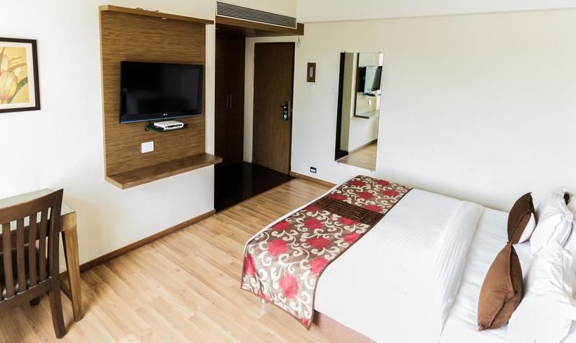 Hotel Oyo Premium Vastrapur Lake 1