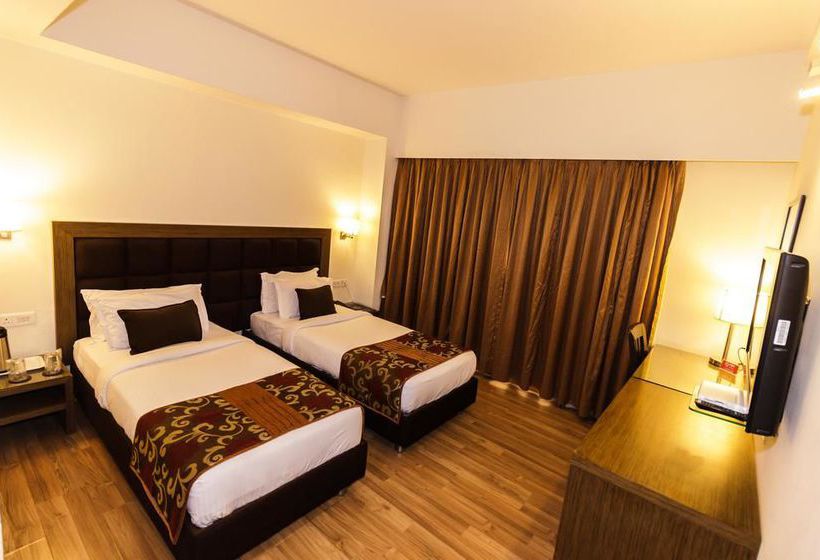 Hotel Oyo Premium Vastrapur Lake 13