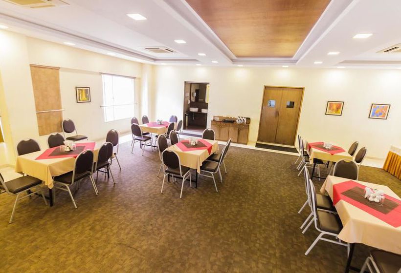 Hotel Oyo Premium Vastrapur Lake 14