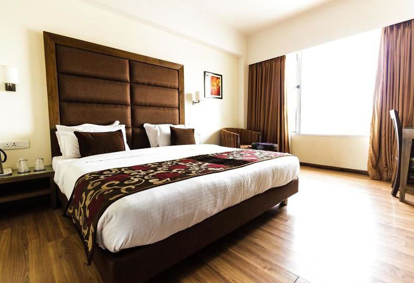 Hotel Oyo Premium Vastrapur Lake 15