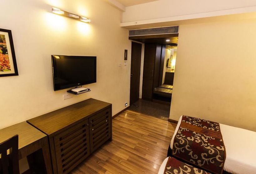 Hotel Oyo Premium Vastrapur Lake 19