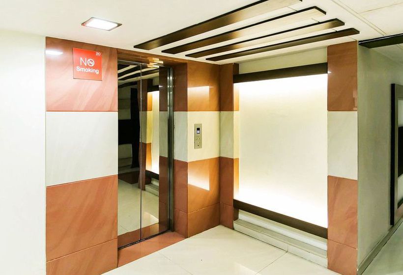 Resort Zo Rooms Amrit Tukoganj 11