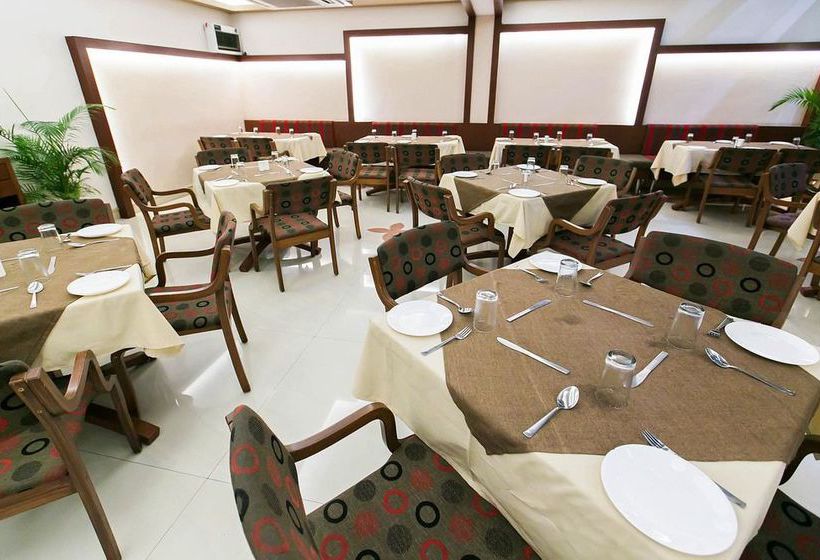 Resort Zo Rooms Amrit Tukoganj 14