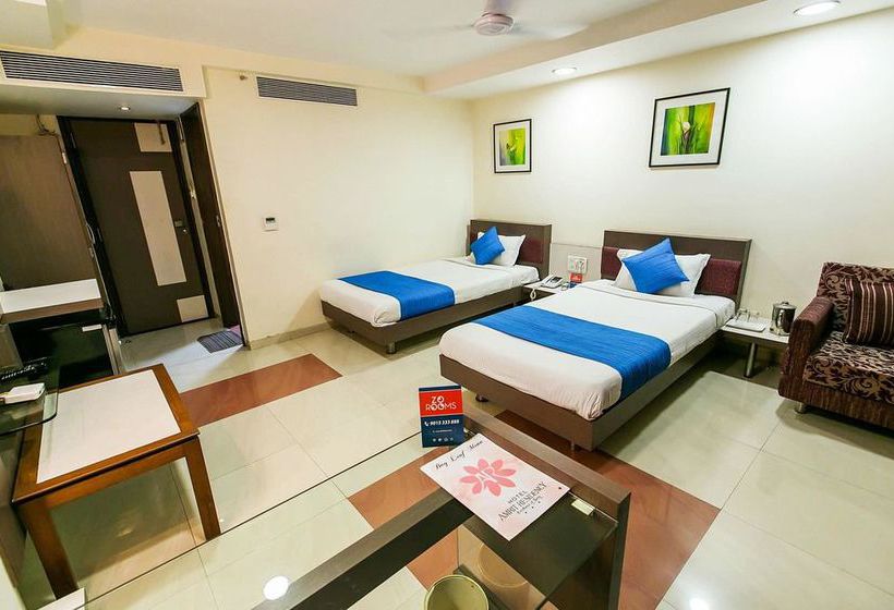 Resort Zo Rooms Amrit Tukoganj 2