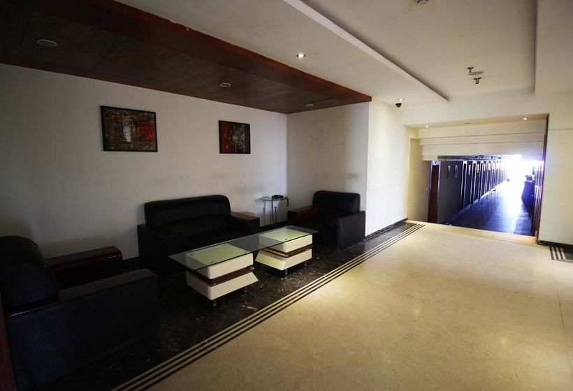 Hotel Oyo Premium Sola Sg Highway 1