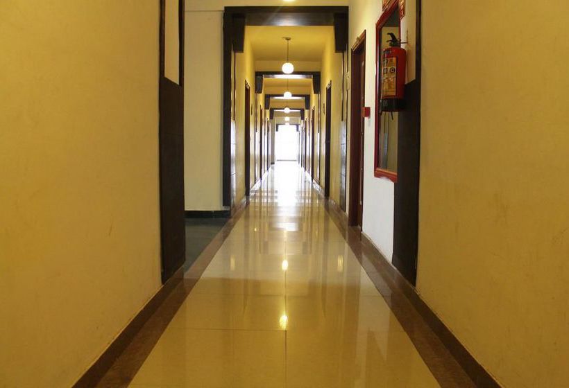 Hotel Oyo Premium Prem Mandir 9