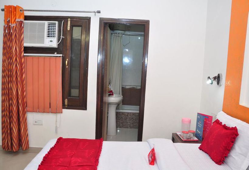 Hotel Oyo Rooms Regent Cinema Chowk 4