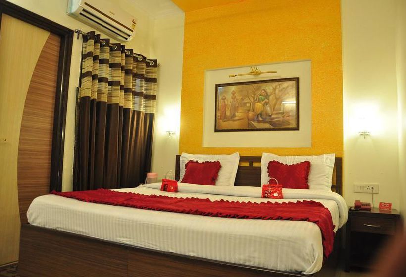 Hotel Oyo Rooms Regent Cinema Chowk 7