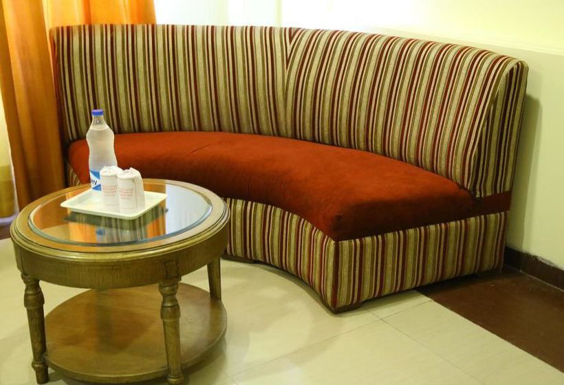 Hotel Oyo Rooms Pinjore Gardens 3