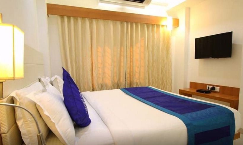 Hotel Oyo Premium Gandhi Ashram Road Ii 5