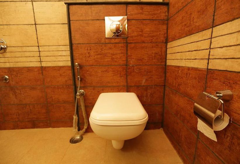 Hotel Oyo Premium Heritage Stays Charing Cross 1