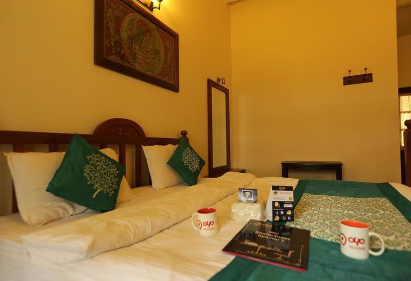 Hotel Oyo Premium Heritage Stays Charing Cross 11