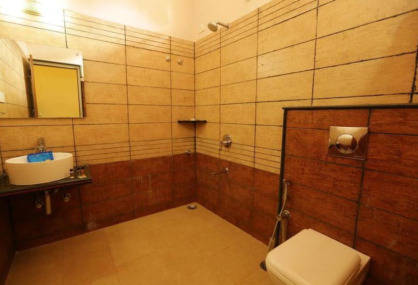 Hotel Oyo Premium Heritage Stays Charing Cross 2