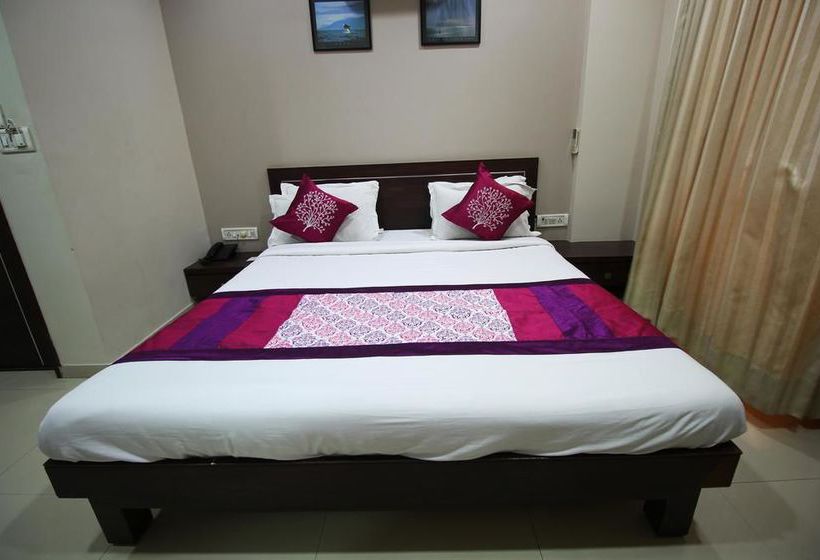 Hotel Oyo Rooms Iskcon Sg Highway Ii 6
