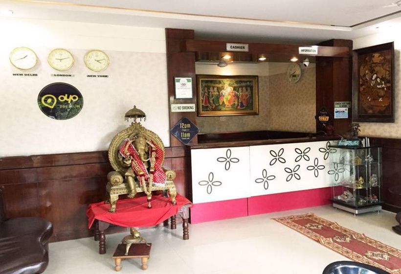 Hotel Oyo Premium Bhakti Vedanta Marg 10