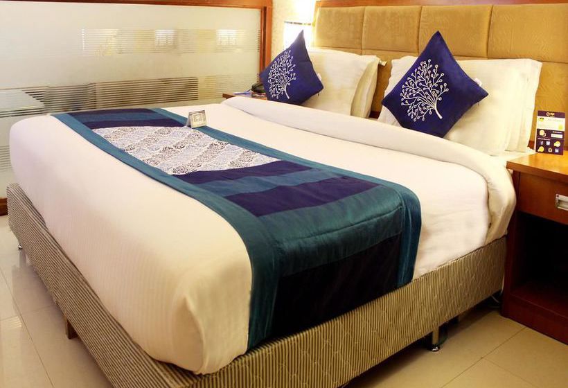 Hotel Oyo Premium Bhakti Vedanta Marg 13