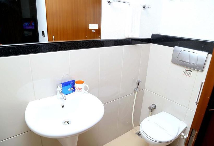 Hotel Oyo Premium Vazhuthacaud