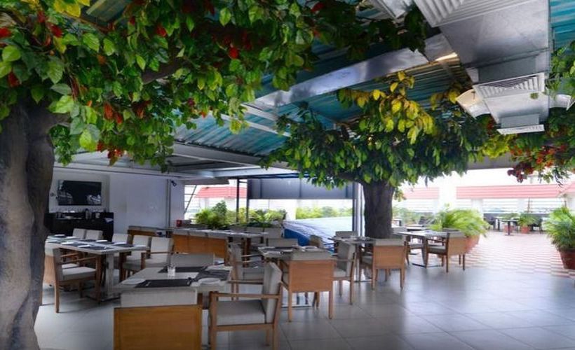 Hotel Oyo Premium Passport Office 3