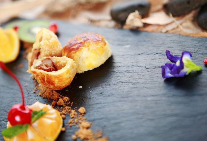 Hotel Proud Phuket 14