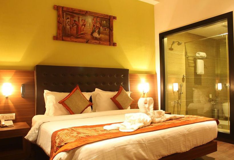 Hotel The Byke Suraj Plaza 7