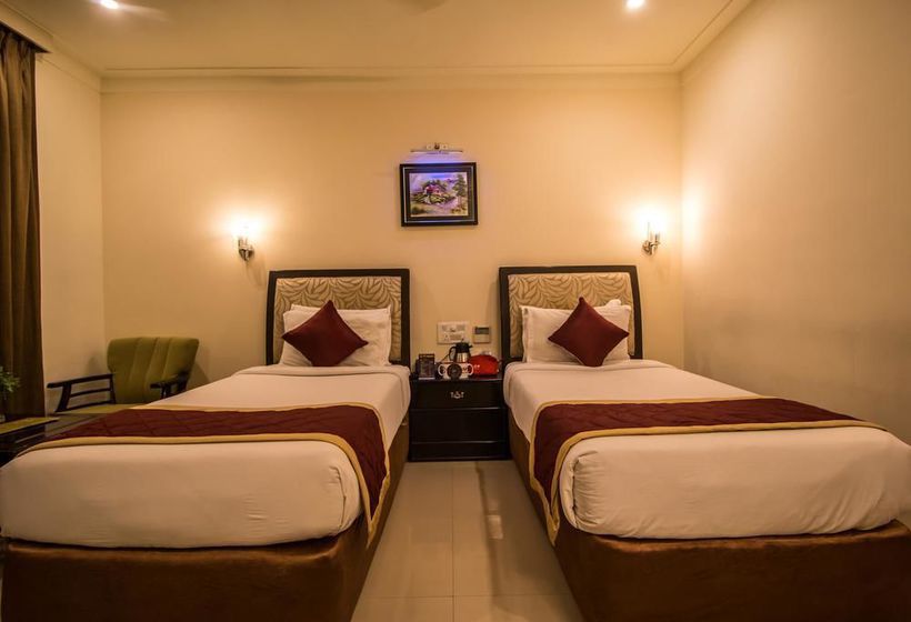 Hotel Oyo Premium Rtc Complex 13