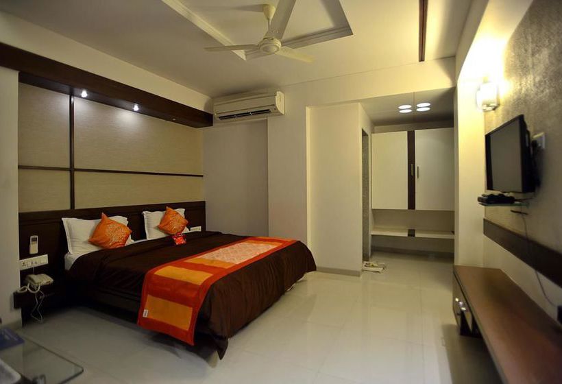 Hotel Oyo Rooms Bbc Tower Sayajigunj 1