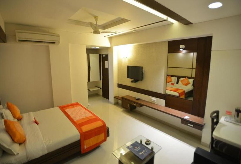 Hotel Oyo Rooms Bbc Tower Sayajigunj 11