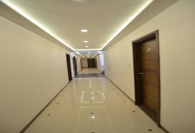 Hotel Oyo Rooms Bbc Tower Sayajigunj 17