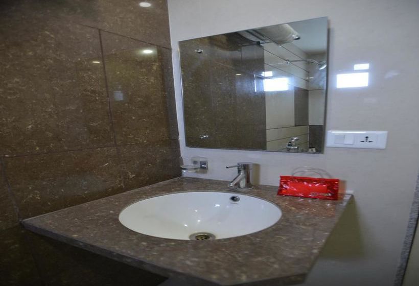 Hotel Oyo Rooms Bbc Tower Sayajigunj 7