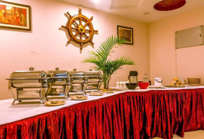 Hotel Oyo Rooms Dolphin Circle 2