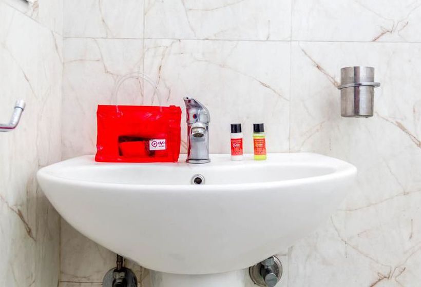 Hotel Oyo Rooms Opposite Cmr Central 1