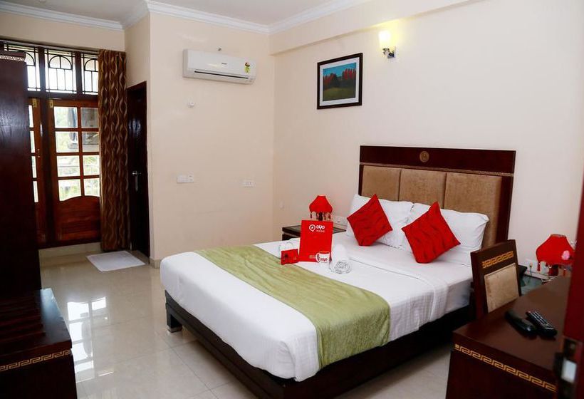 Hotel Oyo Rooms Pattom Marappalam Road 7