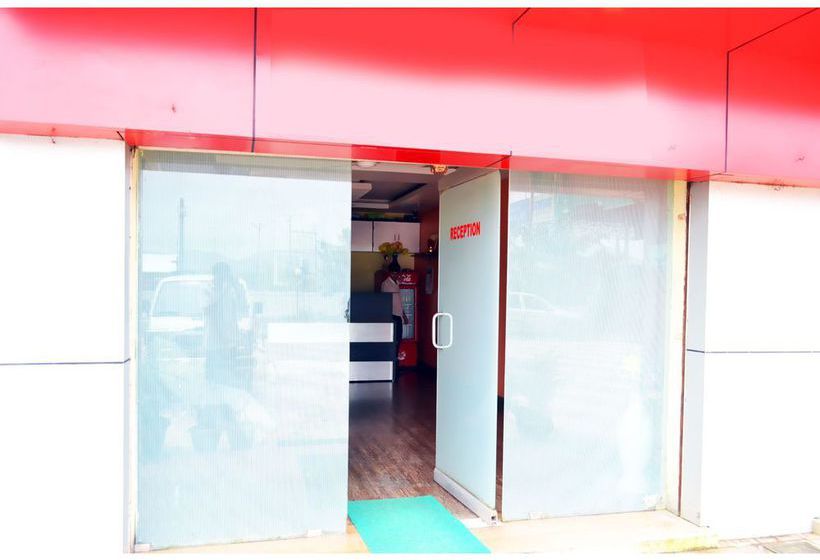 Hotel Vista Rooms At Wax Museum 11