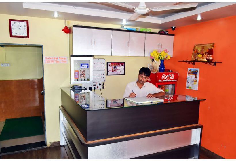 Hotel Vista Rooms At Wax Museum 12