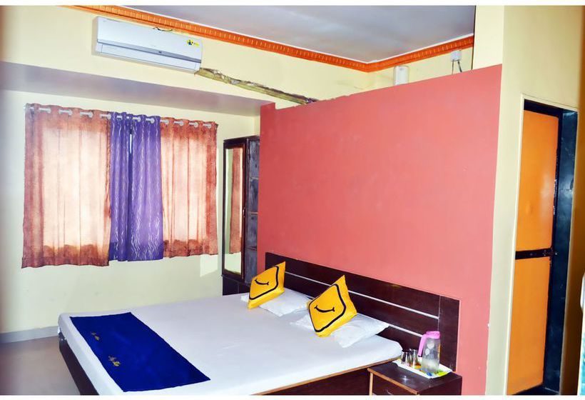 Hotel Vista Rooms At Wax Museum 3