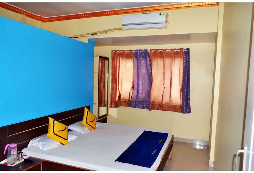 Hotel Vista Rooms At Wax Museum 4