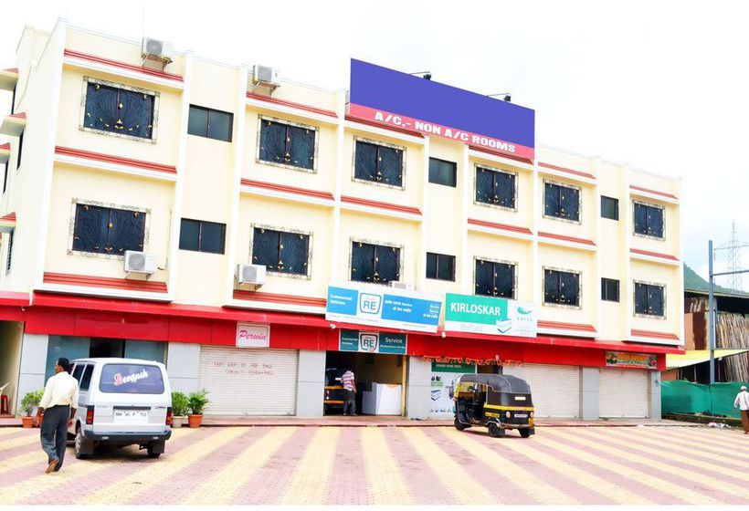 Hotel Vista Rooms At Wax Museum 6